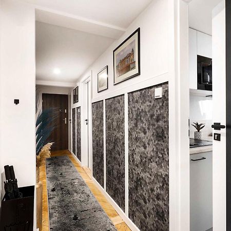 Charming Studio With Kitchen - Old Town, Main Station Краков Экстерьер фото
